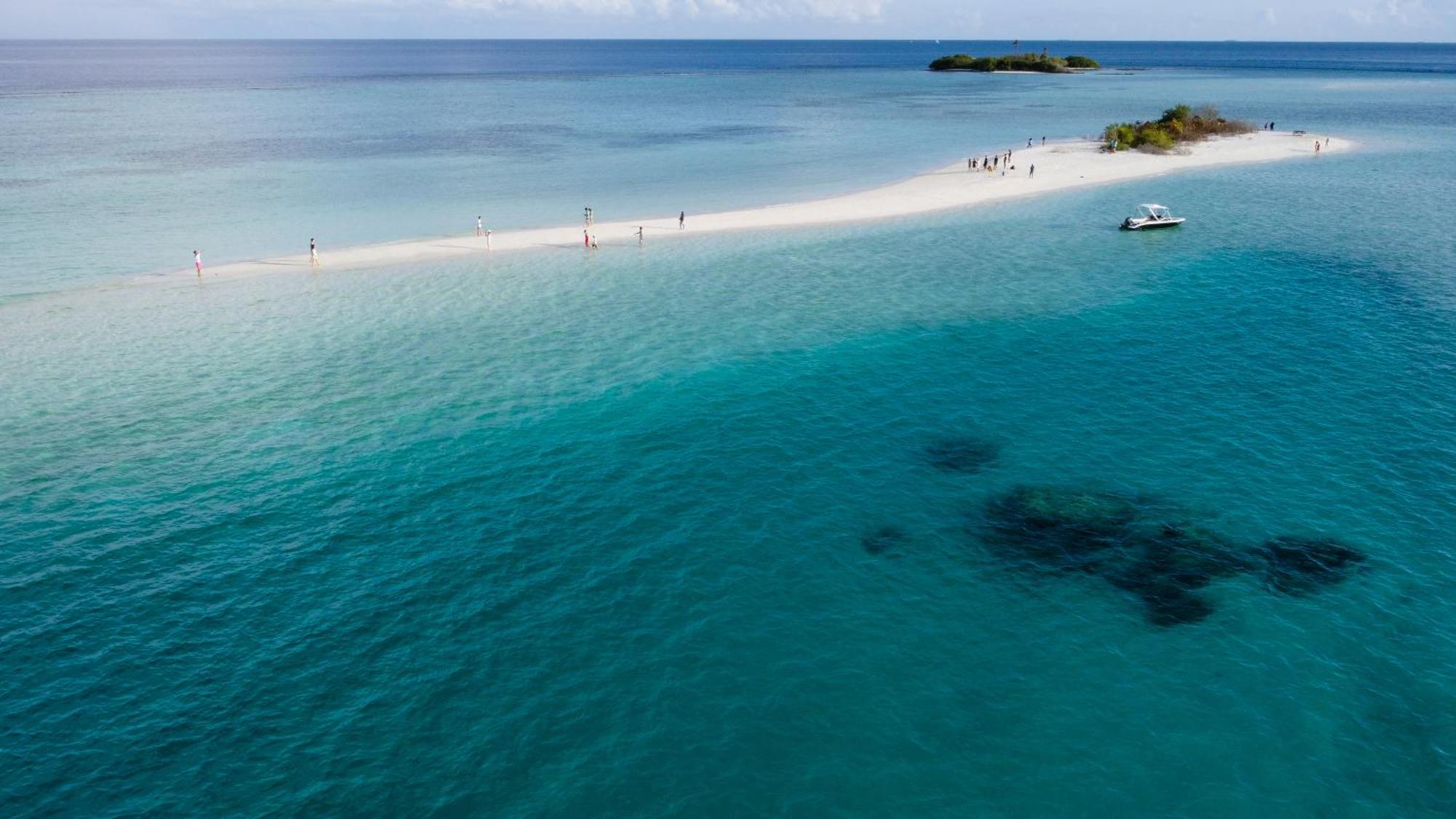 Tranquila Beach Hotel Rasdhoo Экстерьер фото