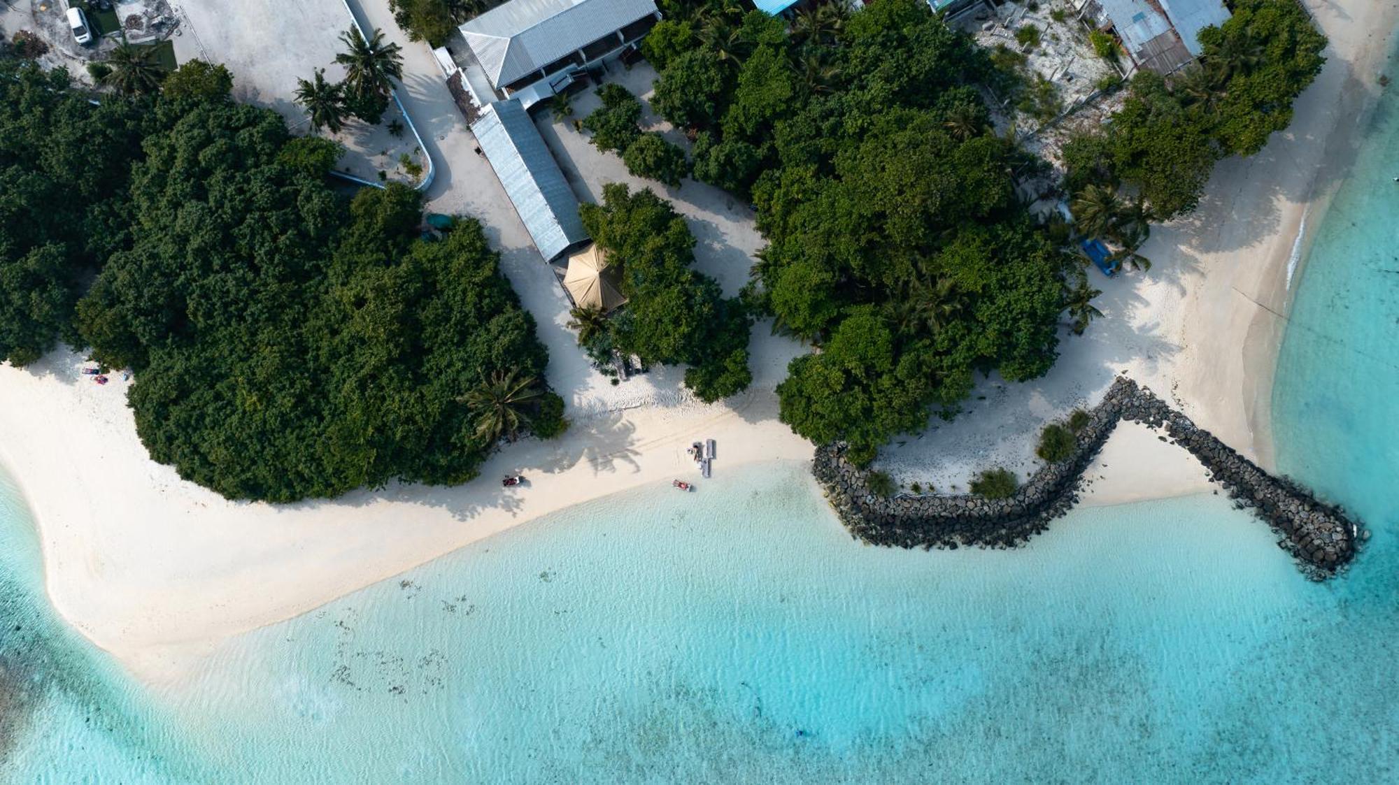 Tranquila Beach Hotel Rasdhoo Экстерьер фото