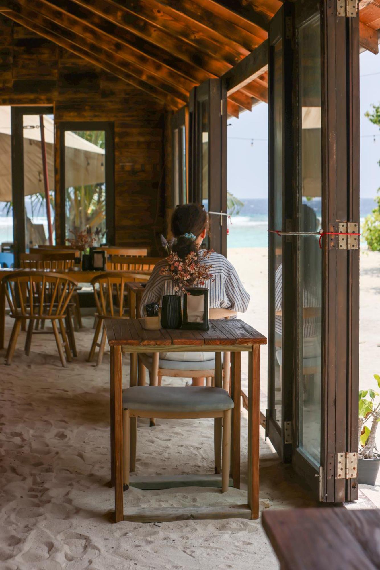 Tranquila Beach Hotel Rasdhoo Экстерьер фото