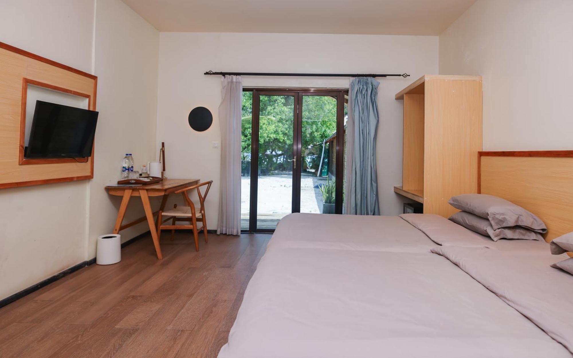 Tranquila Beach Hotel Rasdhoo Экстерьер фото